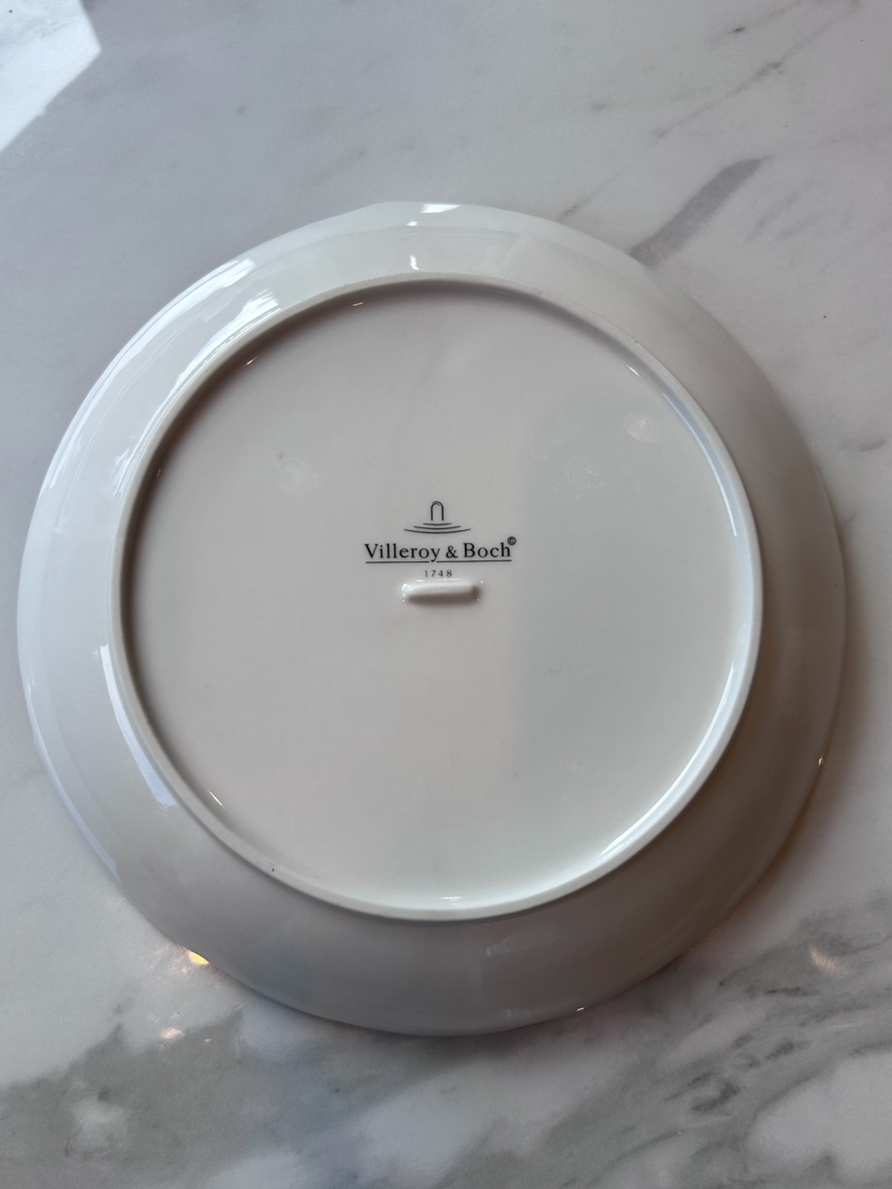 Villeroy and Bosch Santa on Rooftop Serving Bowl - Picture 12 of 13
